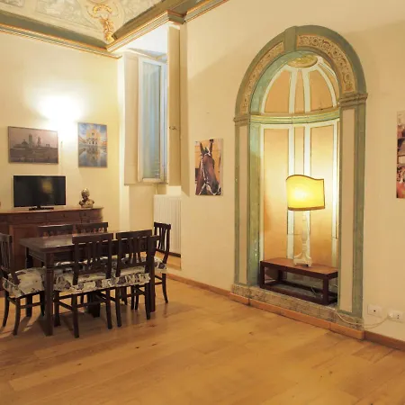 Palazzo Bianchi Bandinelli By Francigenaapartments Apartament Siena