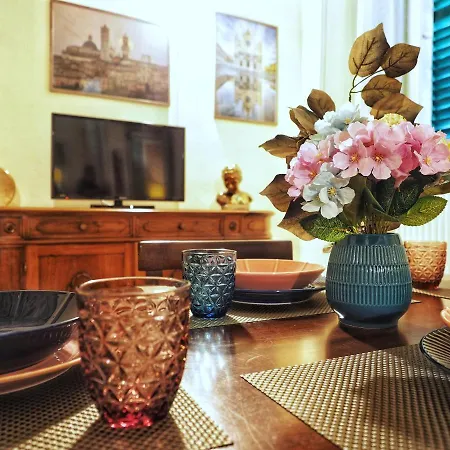 Apartment Palazzo Bianchi Bandinelli By Francigenaapartments *
